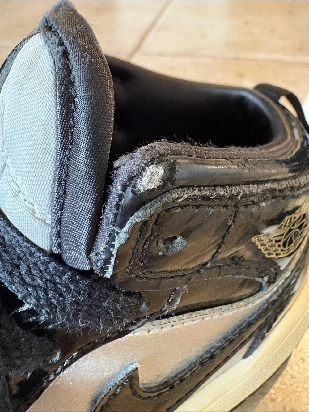 Air Jordan 1 Mid SE PS Black Metallic Silver Gold Size 12C